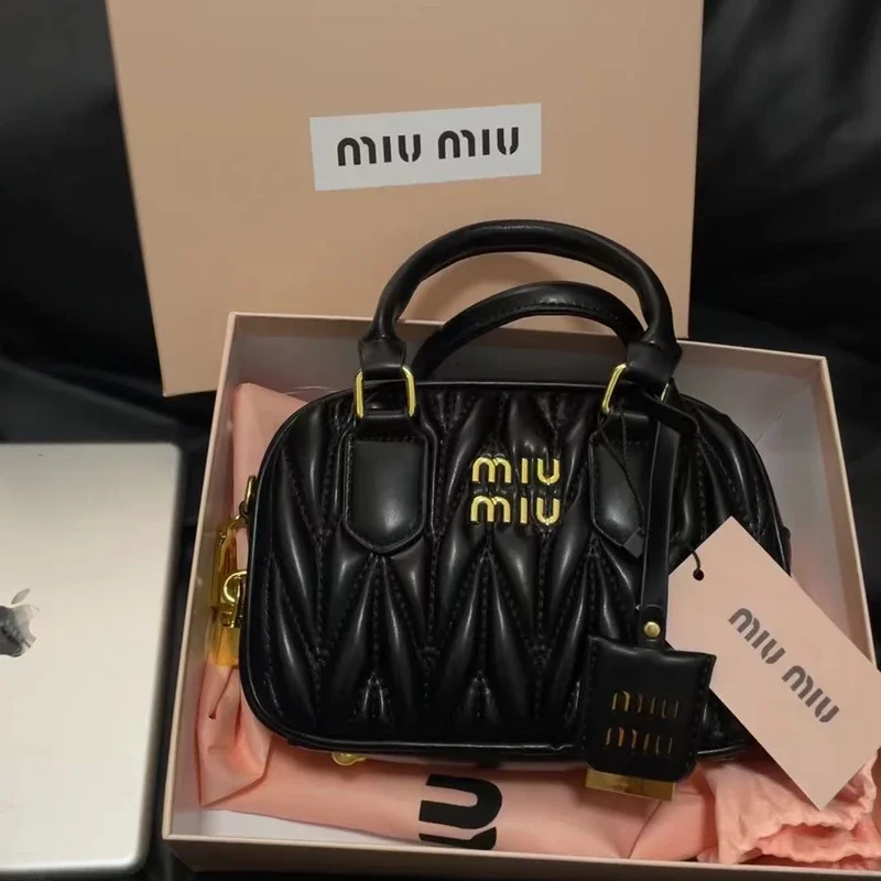 miu lambskin pleated bowling ball Boston daughter carries a small square bag versatile one-shoulder cross-body for women