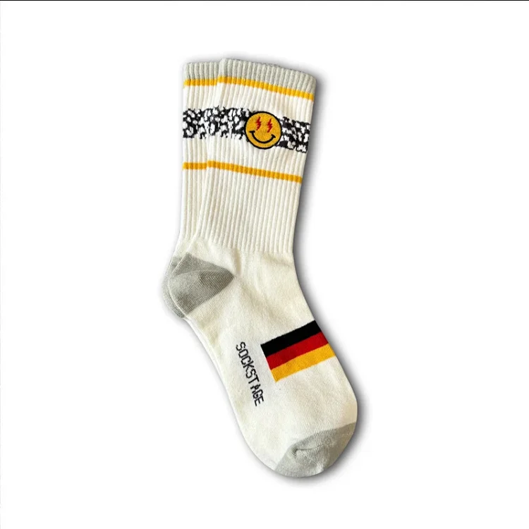 Smiley face embroidered socks street skateboard sports casual mid-calf cotton socks(pic2) Smiley face embroidered socks street skateboard sports casual mid-calf cotton socks