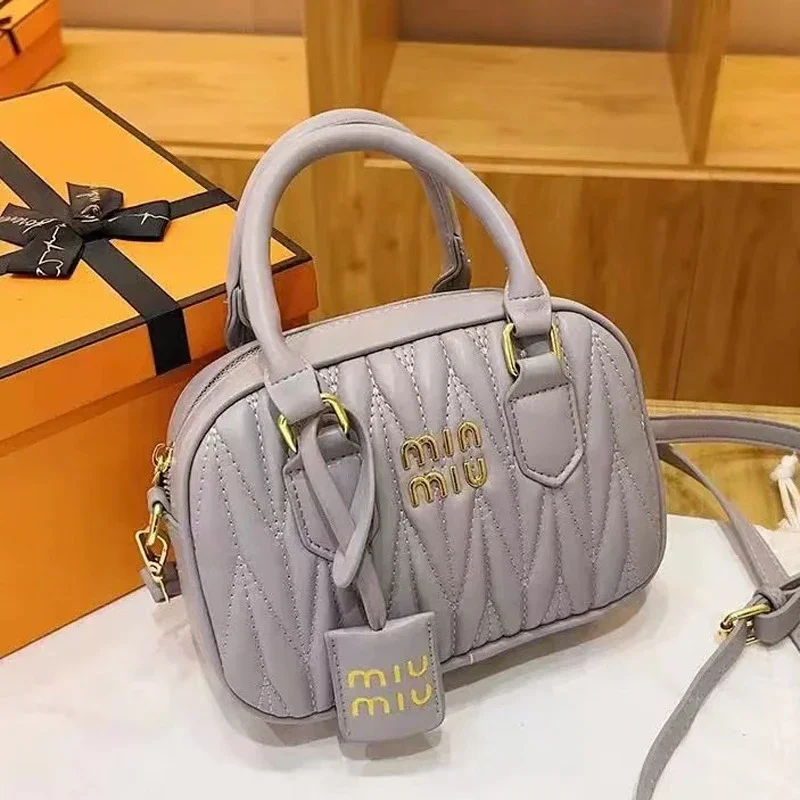 miu lambskin pleated bowling ball Boston daughter carries a small square bag versatile one-shoulder cross-body for women
