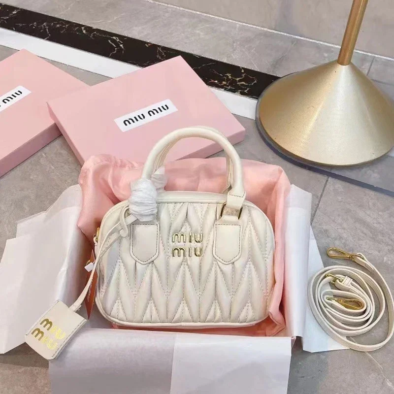 miu lambskin pleated bowling ball Boston daughter carries a small square bag versatile one-shoulder cross-body for women