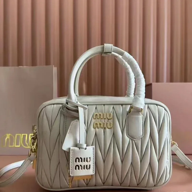 miu lambskin pleated bowling ball Boston daughter carries a small square bag versatile one-shoulder cross-body for women