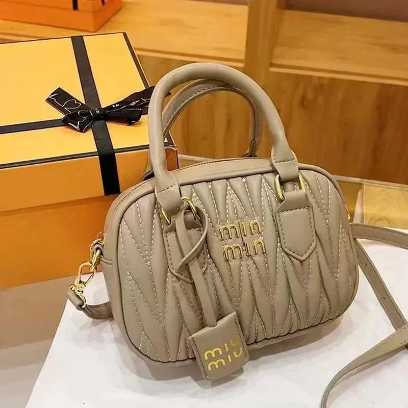 miu lambskin pleated bowling ball Boston daughter carries a small square bag versatile one-shoulder cross-body for women