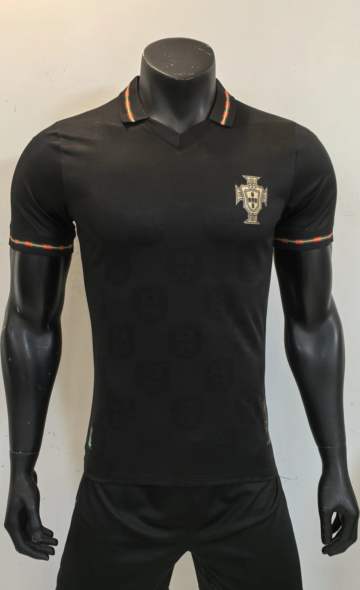 Portuguese Black SKU image
