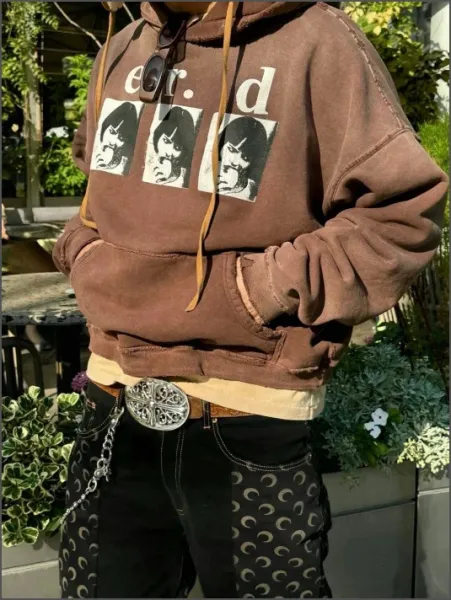 Design e.r.d Graphic Distressed Hoodie Brown - 40