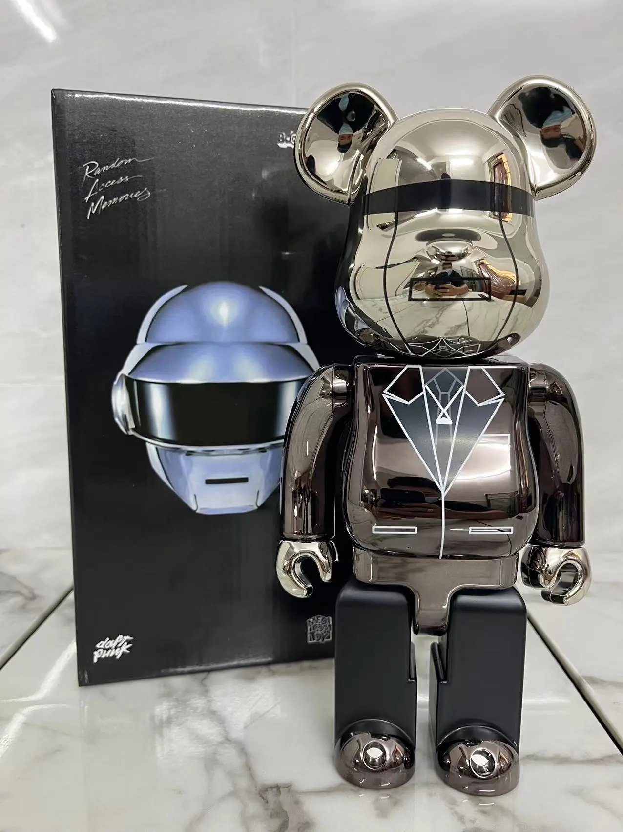 Medicom Toy x Daft Punk Bearbrick 1000% Chrome Silver Collectible Figure Accessories