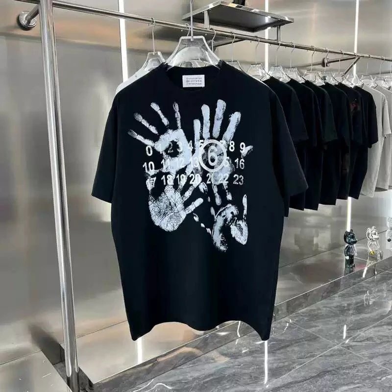MM6 Maison Margiela Number 6 Graphic T-Shirt Black - 25