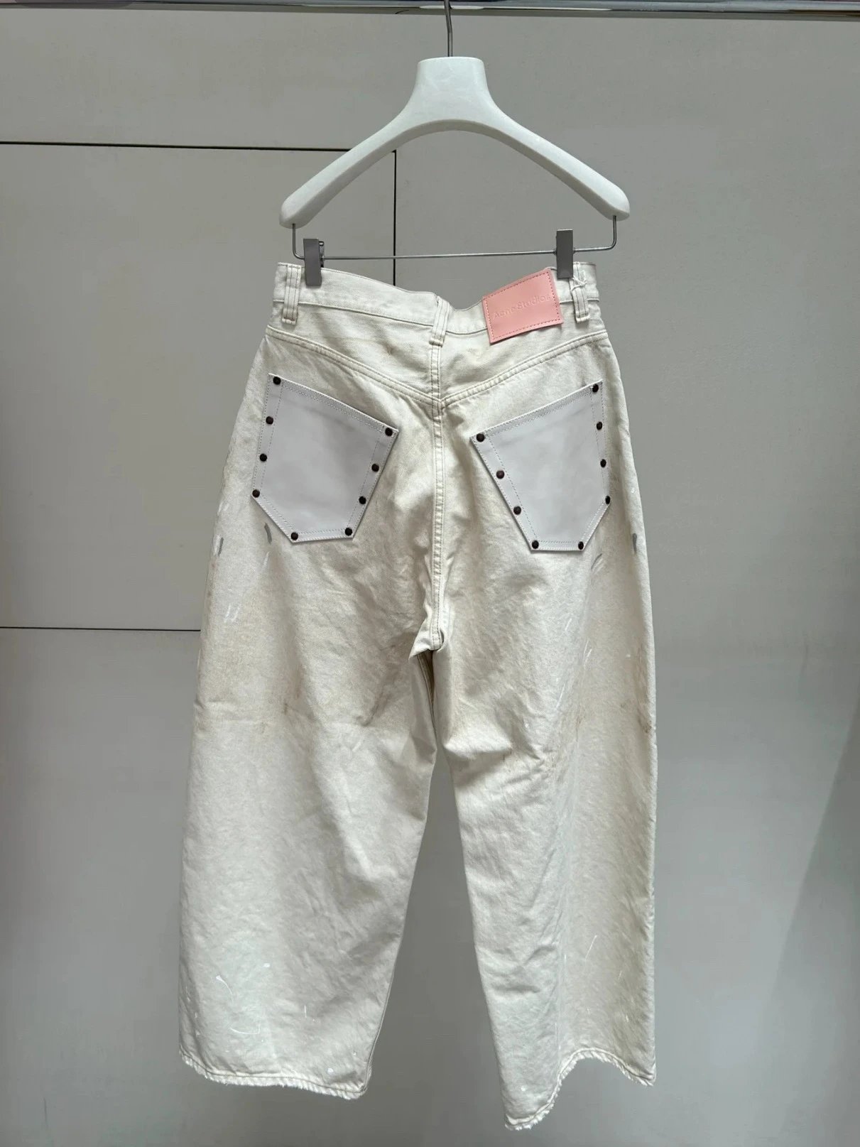 Design Wide-Leg Denim Pants with Patch Pockets Off-White Jeans - 3