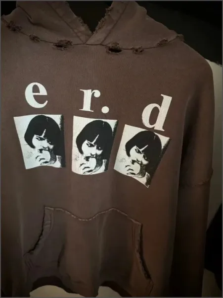 Design e.r.d Graphic Distressed Hoodie Brown - 1
