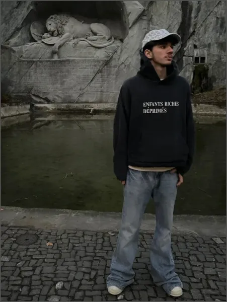 Design e.r.d Graphic Distressed Hoodie Brown - 46