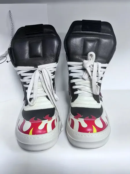 Design Flame Print High-Top Sneakers - 1