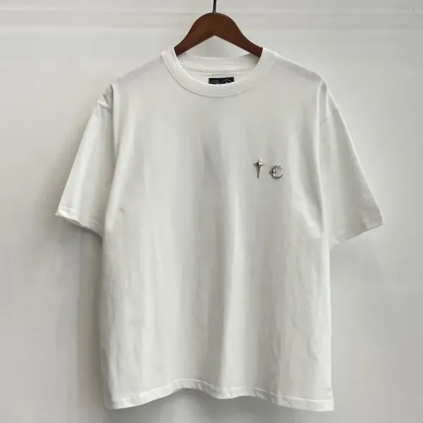 Design Minimalist Embroidered Star and Moon White T-Shirt Tops.t Shirts - 1