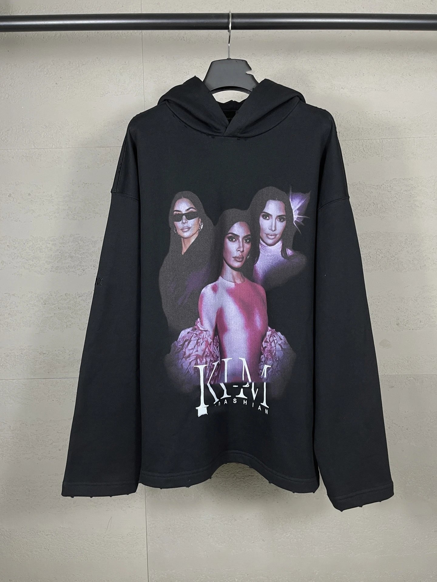 Skims Kim Kardashian Graphic Hoodie Black