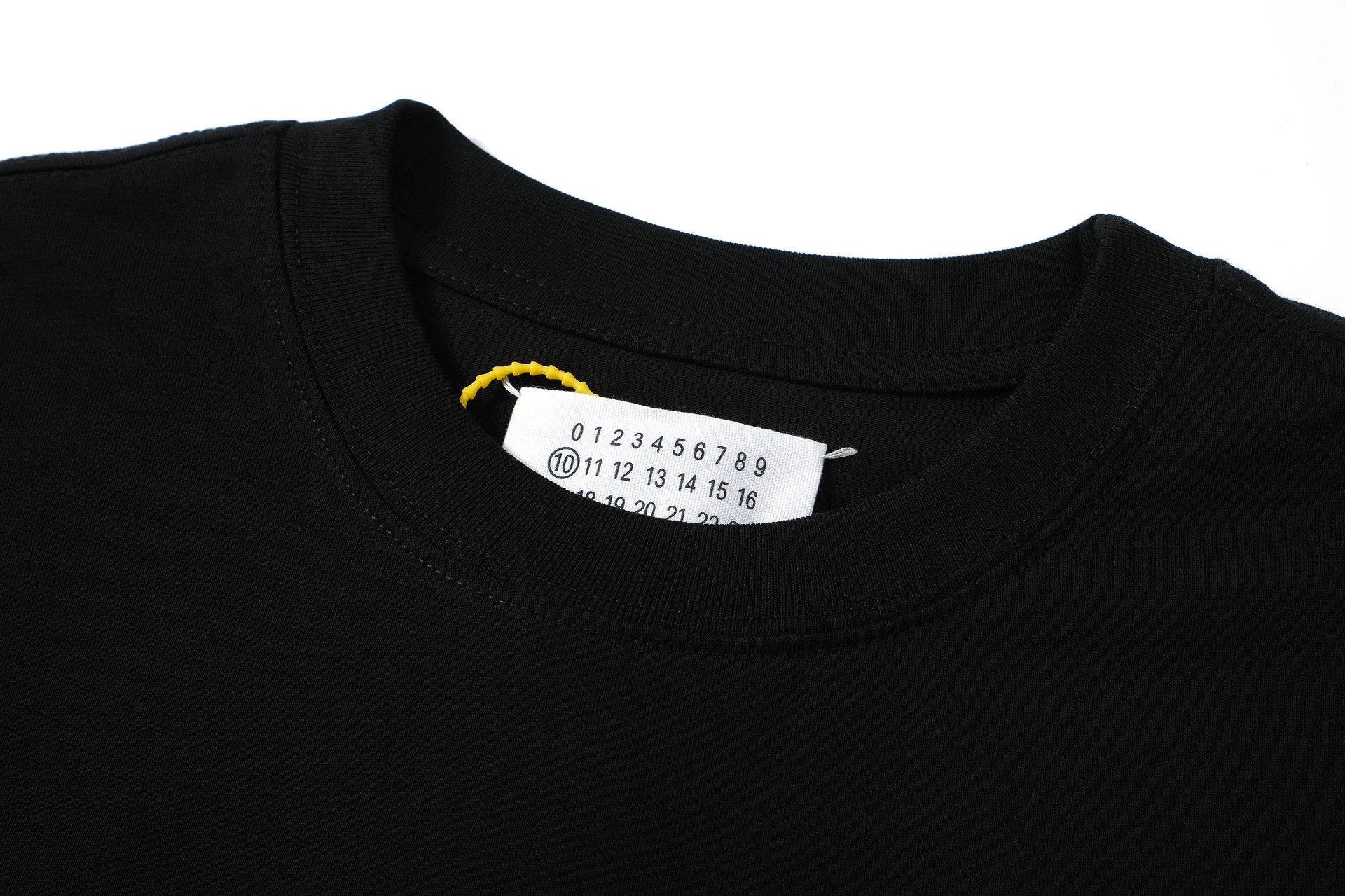 MM6 Maison Margiela Number 6 Graphic T-Shirt Black - 30