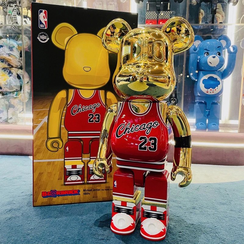 Medicom Toy x NBA Bearbrick Michael Jordan Chicago Bulls 1000% Gold Chrome Figure Accessories
