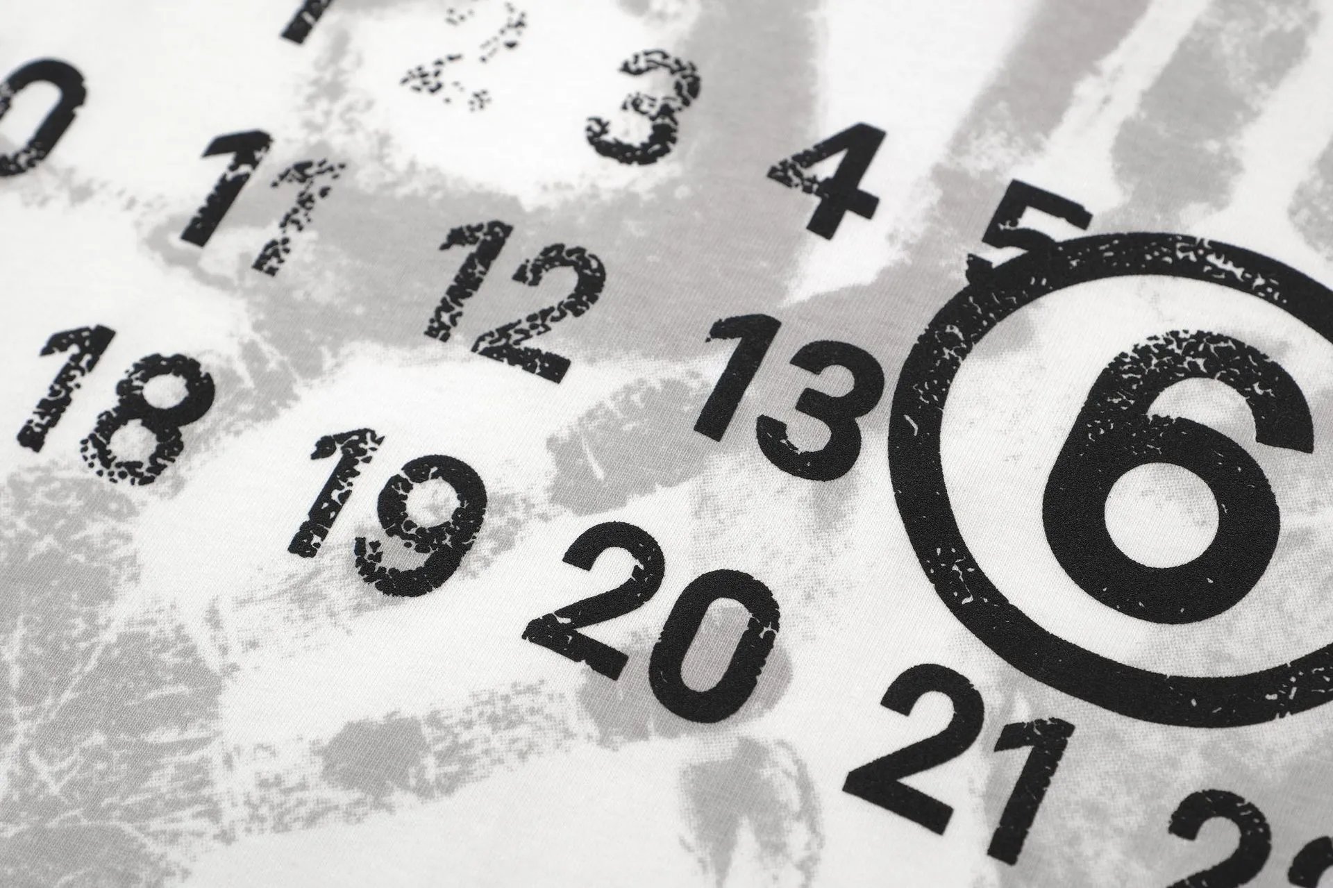 MM6 Maison Margiela Number 6 Graphic T-Shirt Black - 27