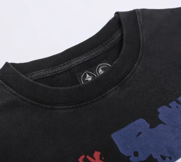 Design Minimalist Star and Moon Embroidered Black T-Shirt - 4