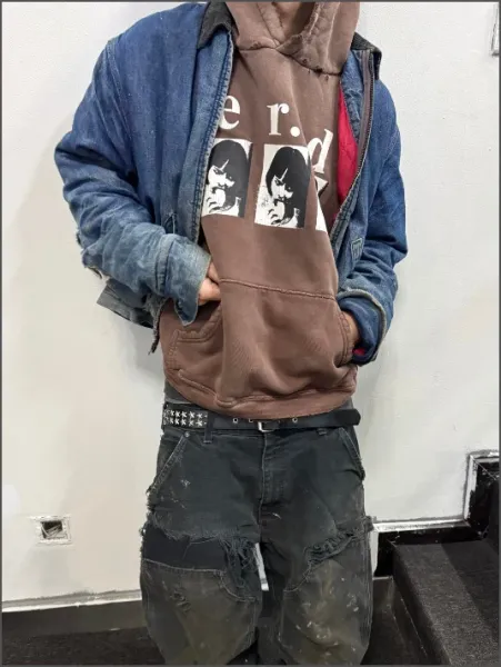 Design e.r.d Graphic Distressed Hoodie Brown - 41