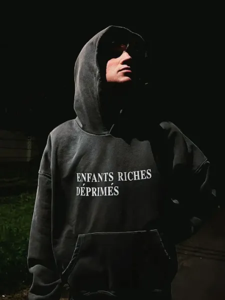 Design e.r.d Graphic Distressed Hoodie Brown - 44