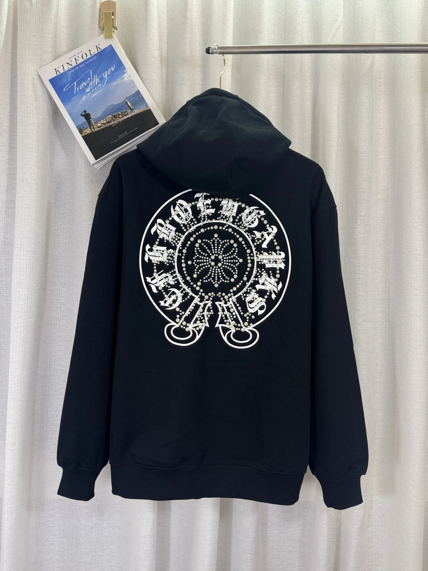 Design Pearl-Embellished Gothic Logo Hoodie White - 4