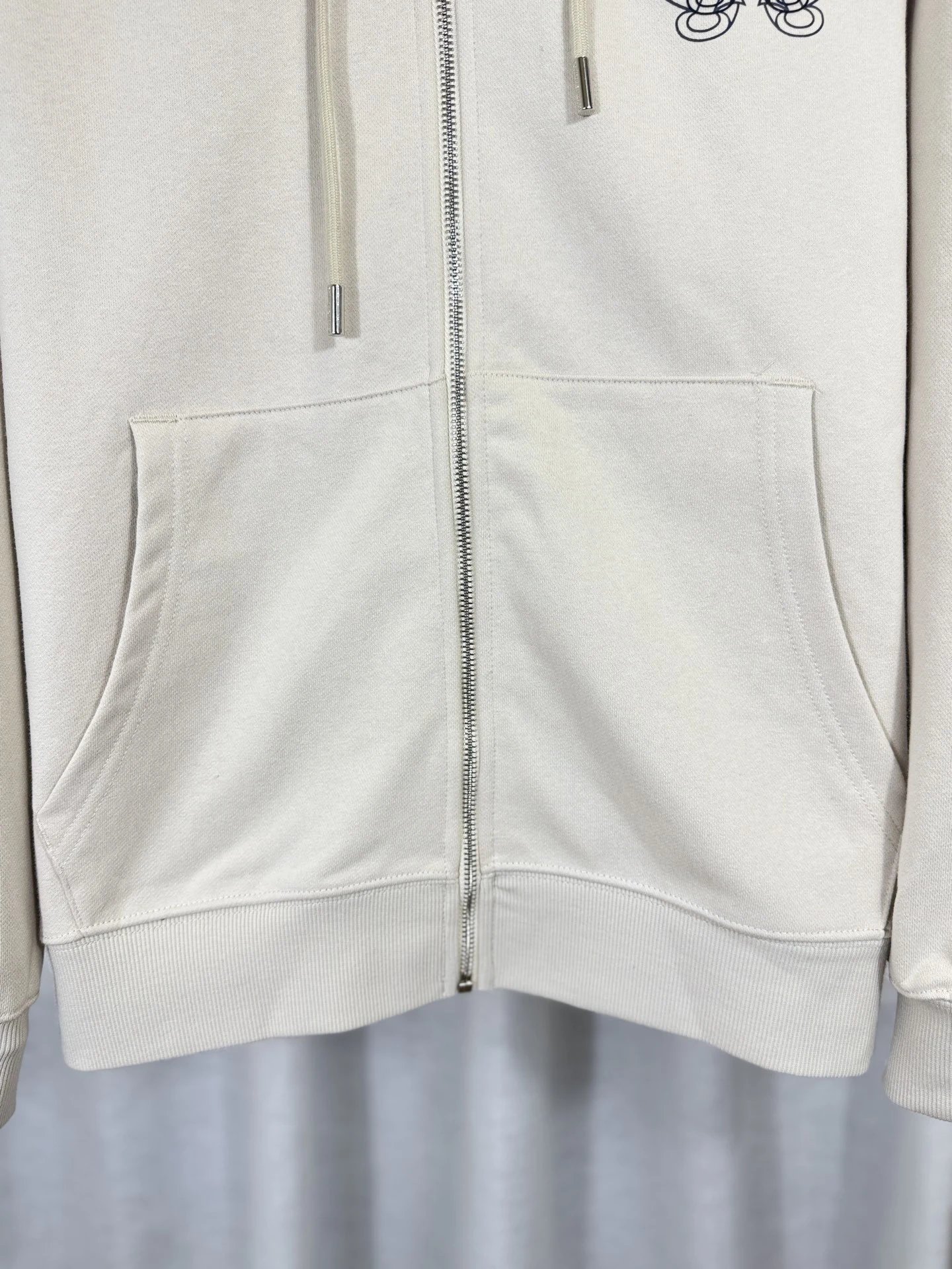 Design Pearl-Embellished Gothic Logo Hoodie White - 18