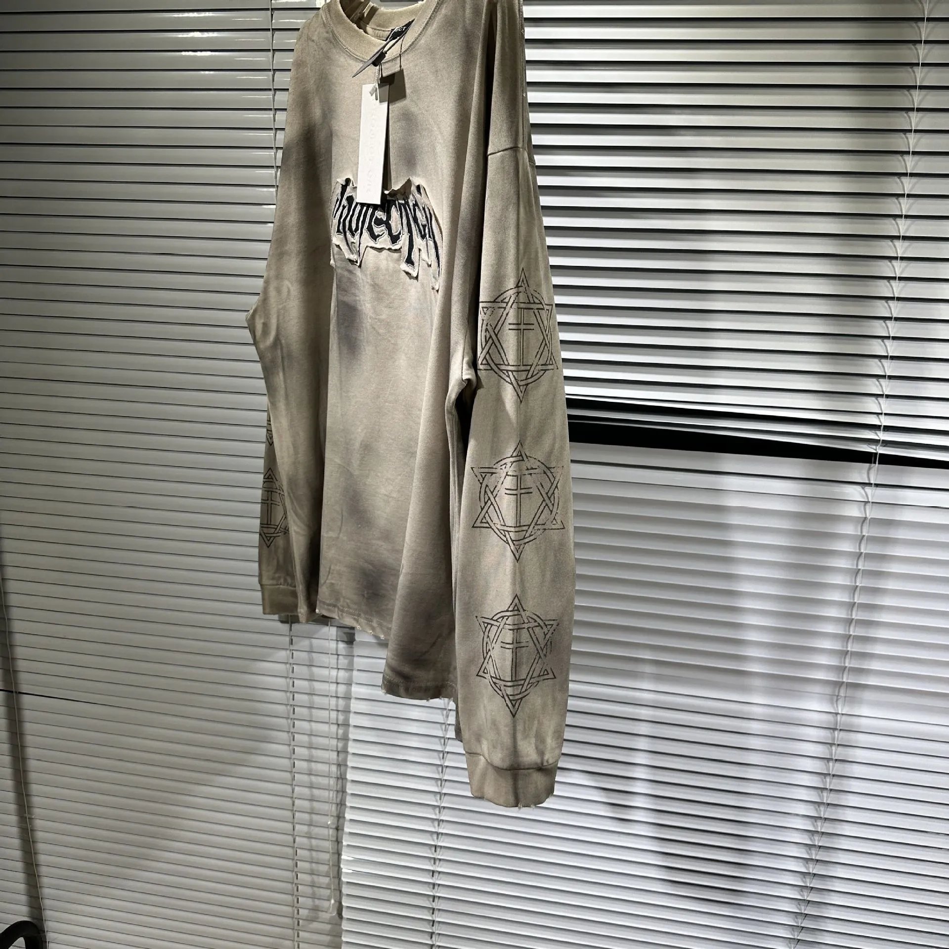Design Tie-Dye Long Sleeve Tee Gray Multicolor T-Shirts - 9
