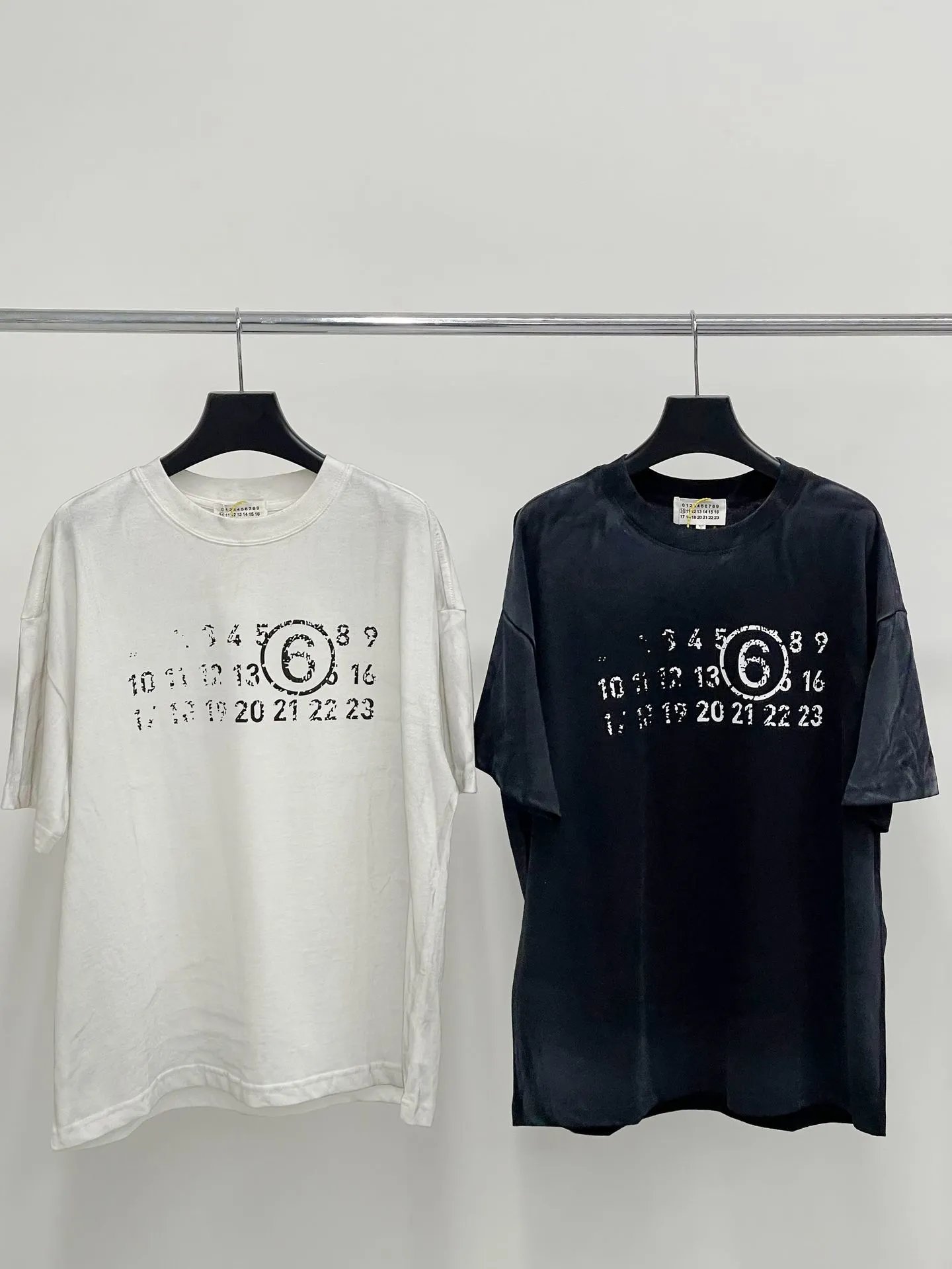 MM6 Maison Margiela Number 6 Graphic T-Shirt Black - 42