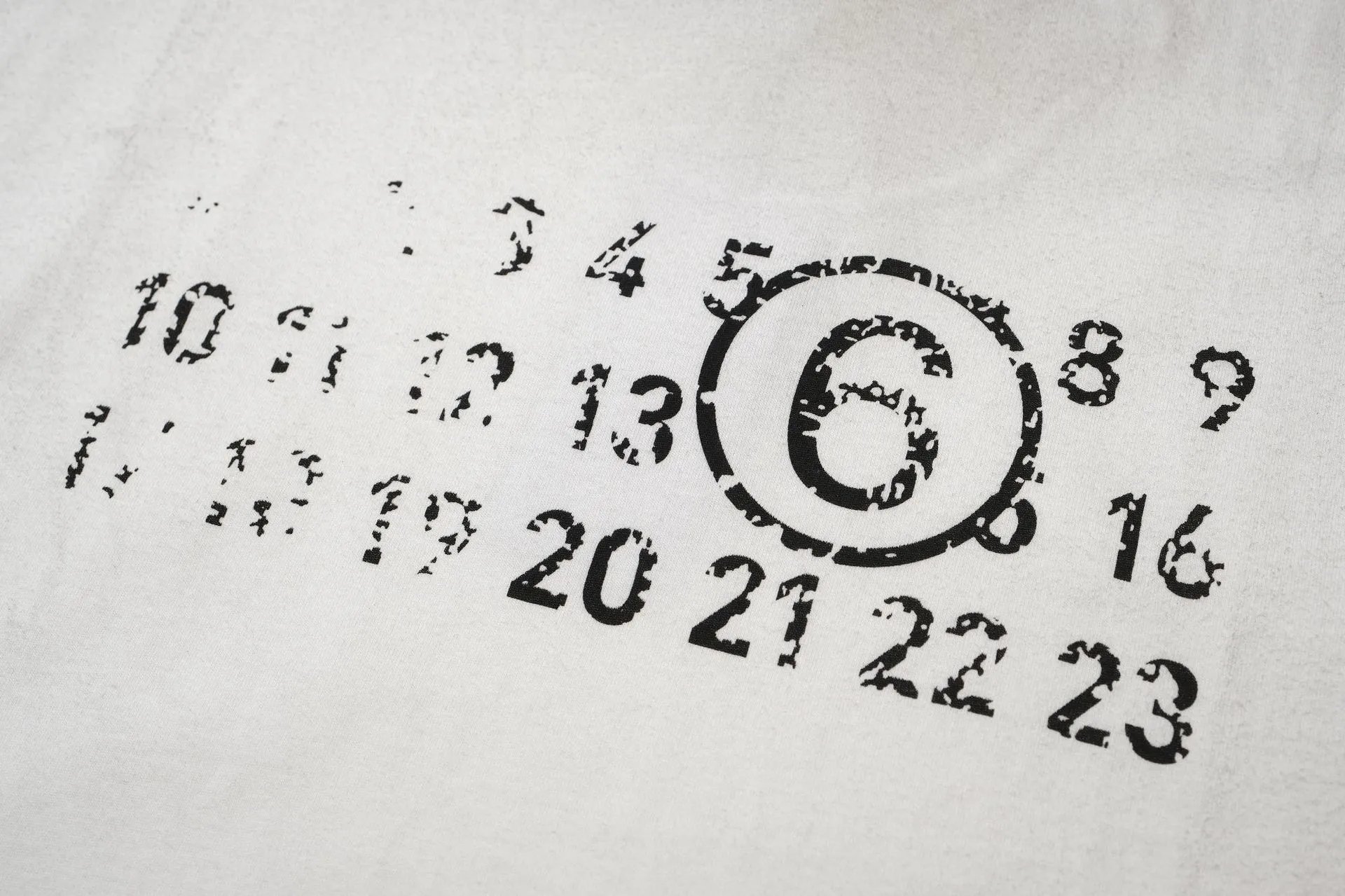 MM6 Maison Margiela Number 6 Graphic T-Shirt Black - 44