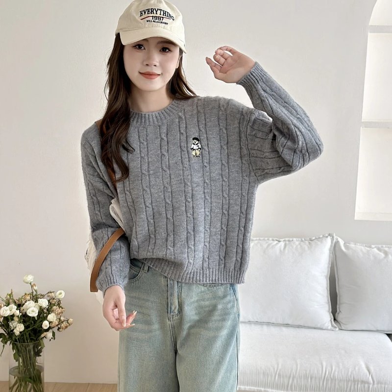 Cable Knit Sweater with Embroidered Bear Patch Gray