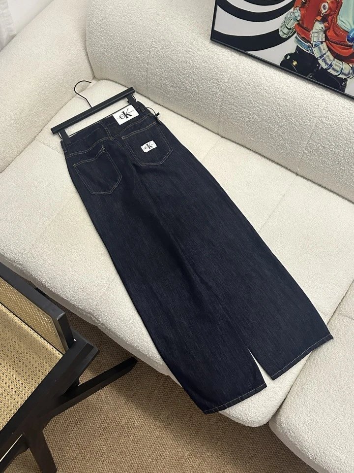 Calvin Klein Jeans Logo-Tab Wide-Leg Denim Jeans in Dark Wash - 7