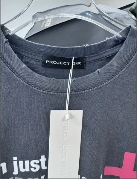Design ZERO29 Blow Me A Kiss Graphic T-Shirt Charcoal Gray Tops.t Shirts - 7