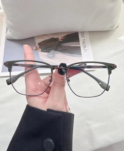 Design Amber Acetate Optical Glasses with Gold-tone Chain Detail Eyewear - 8