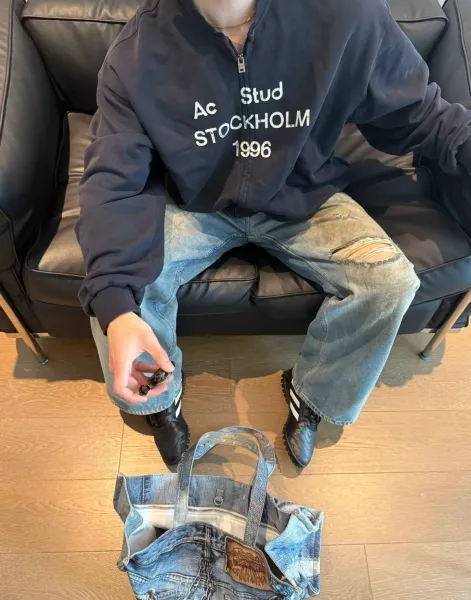 Acne Studios Stockholm 1996 Zip-Up Hoodie Black - 11