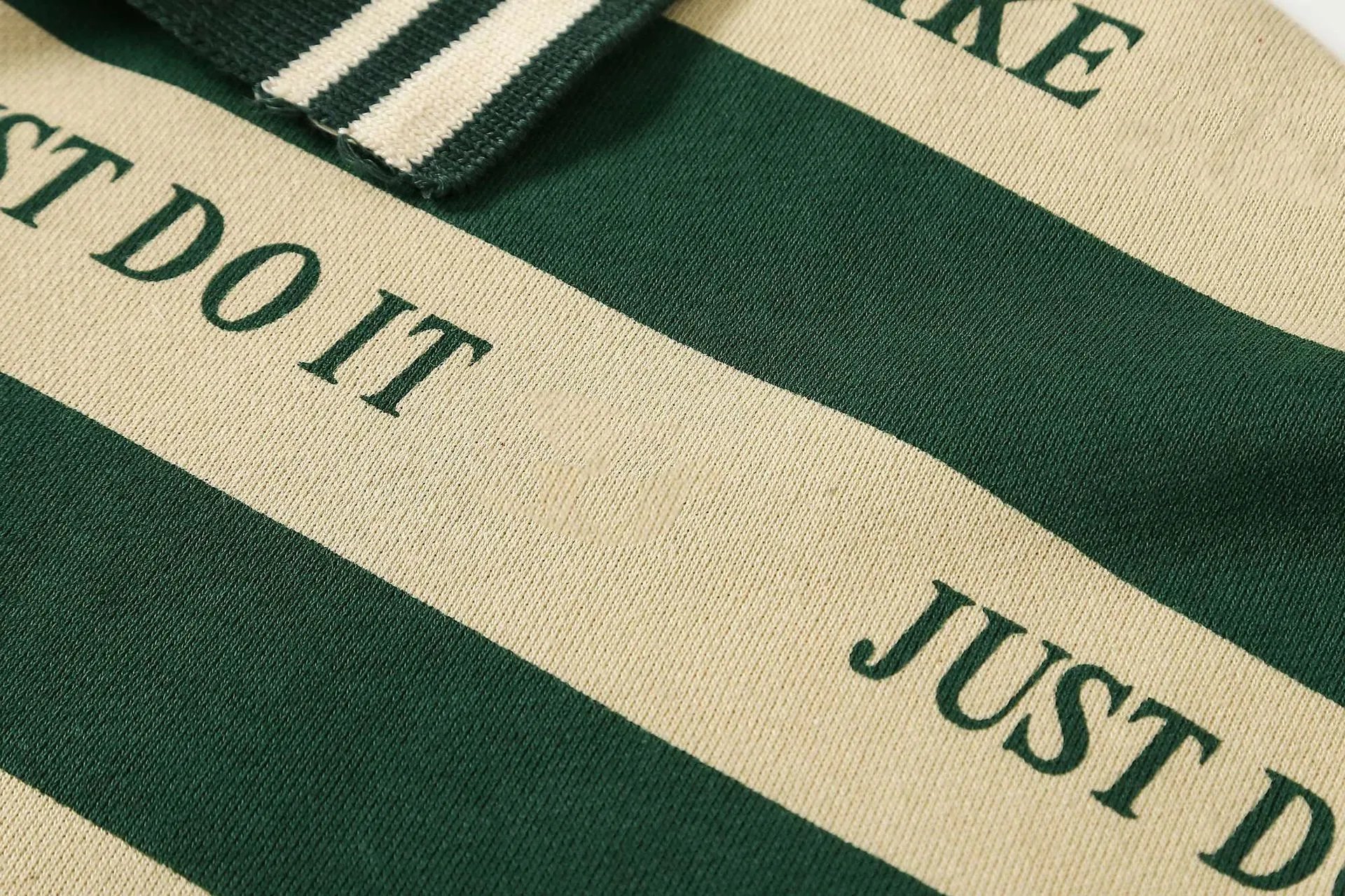 Design Nike 'Just Do It' Graphic Long Sleeve Polo in Beige and Green Tops.polo - 6