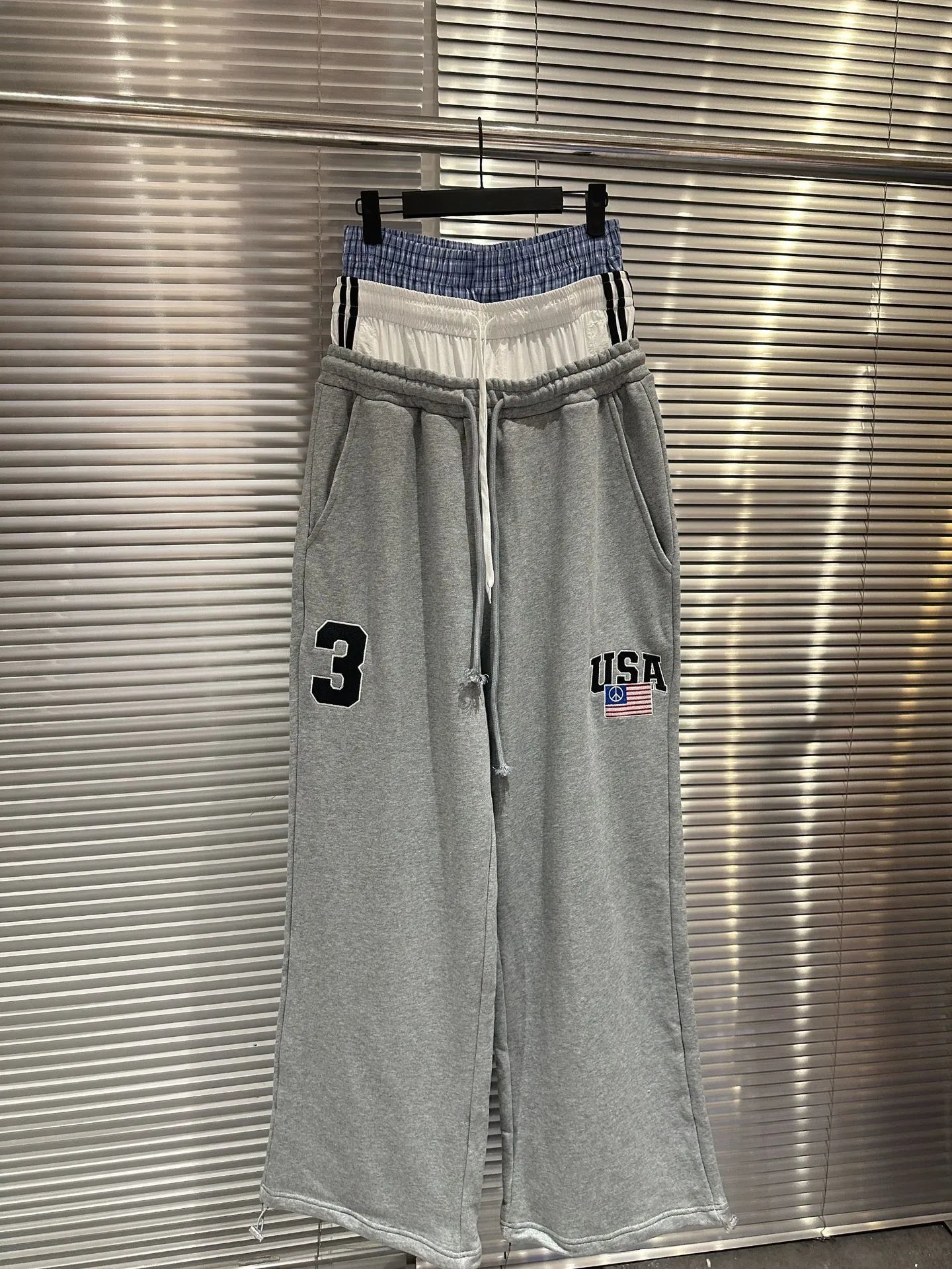 Design USA Graphic Sweatpants Gray - 23