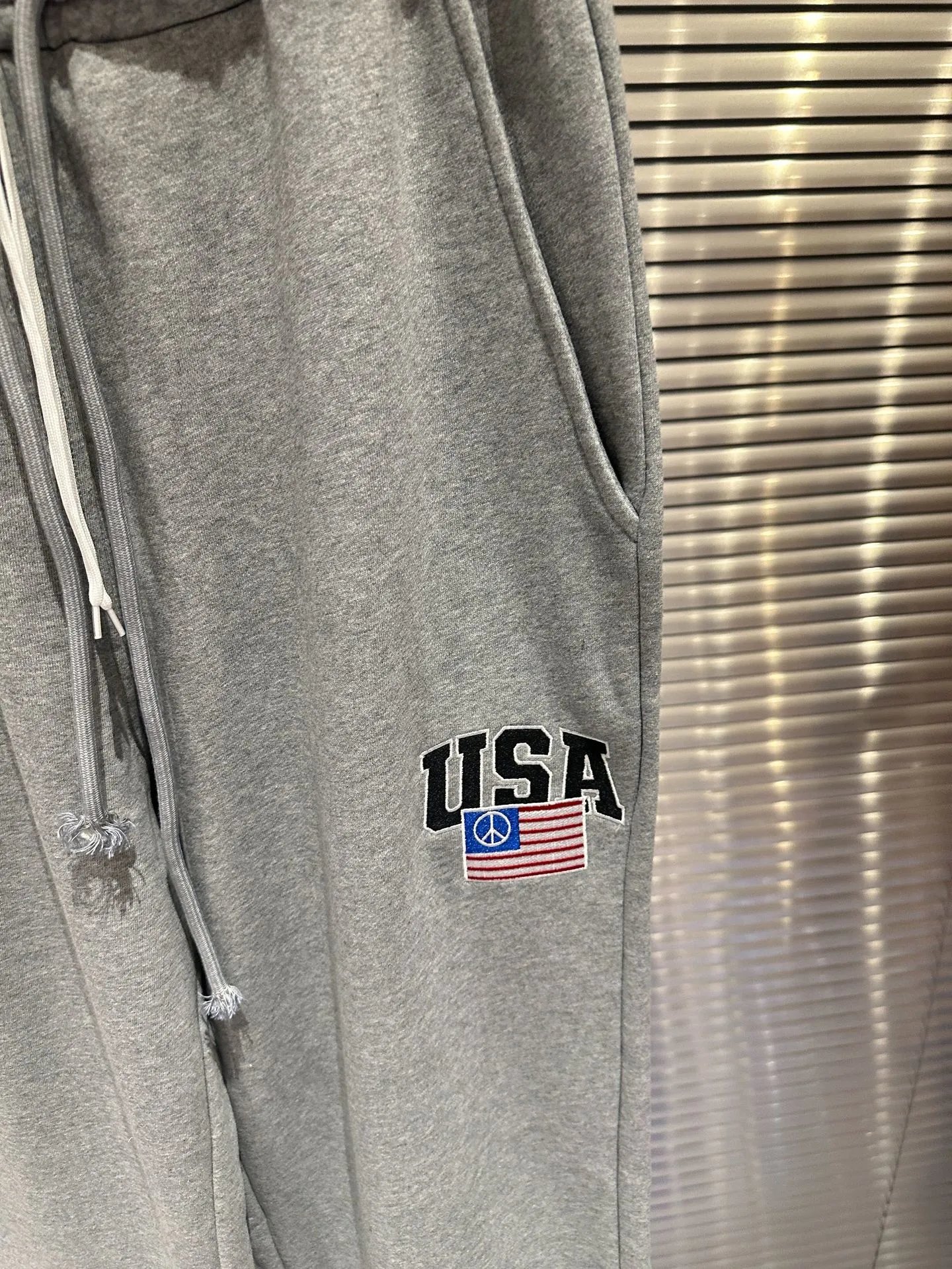 Design USA Graphic Sweatpants Gray - 27