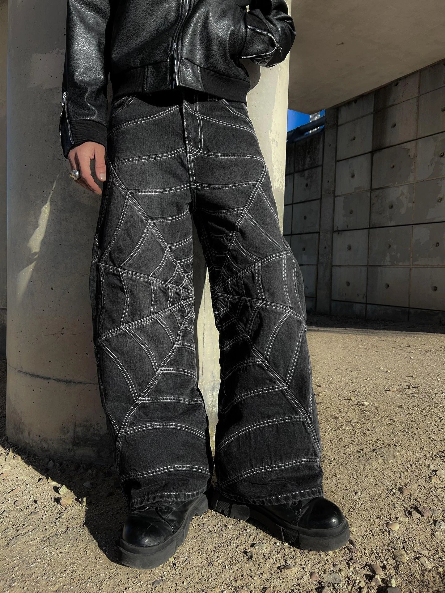 Design Spiderweb Stitched Black Wide-Leg Jeans - 7
