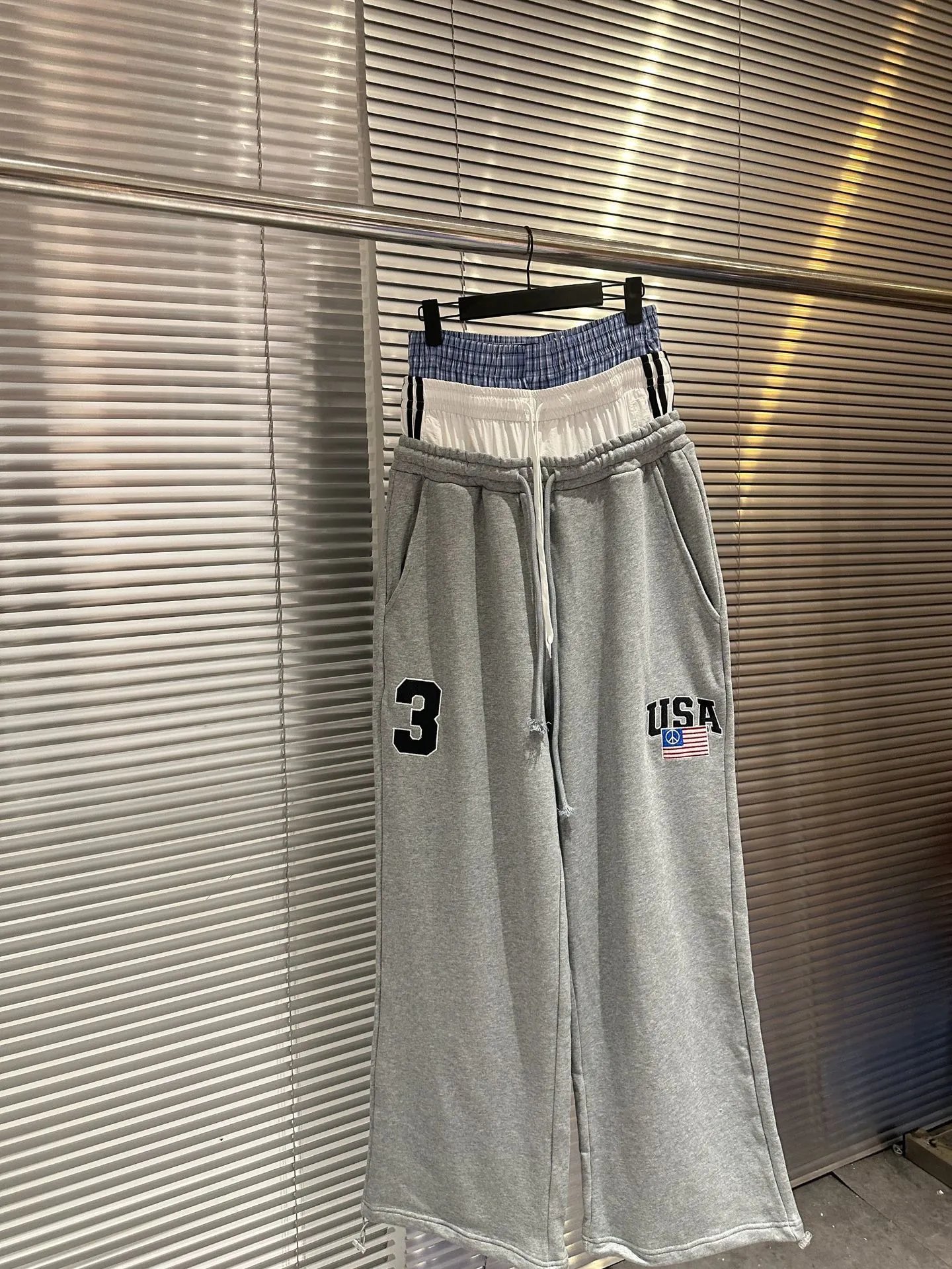 Design USA Graphic Sweatpants Gray - 25