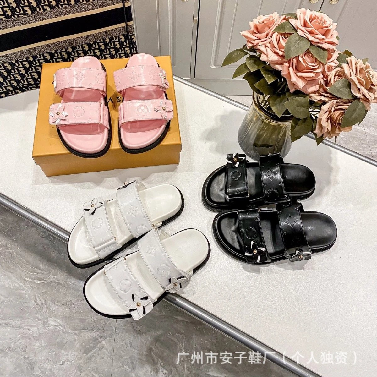 Metal Buckle Magic Tape Flat Slipper