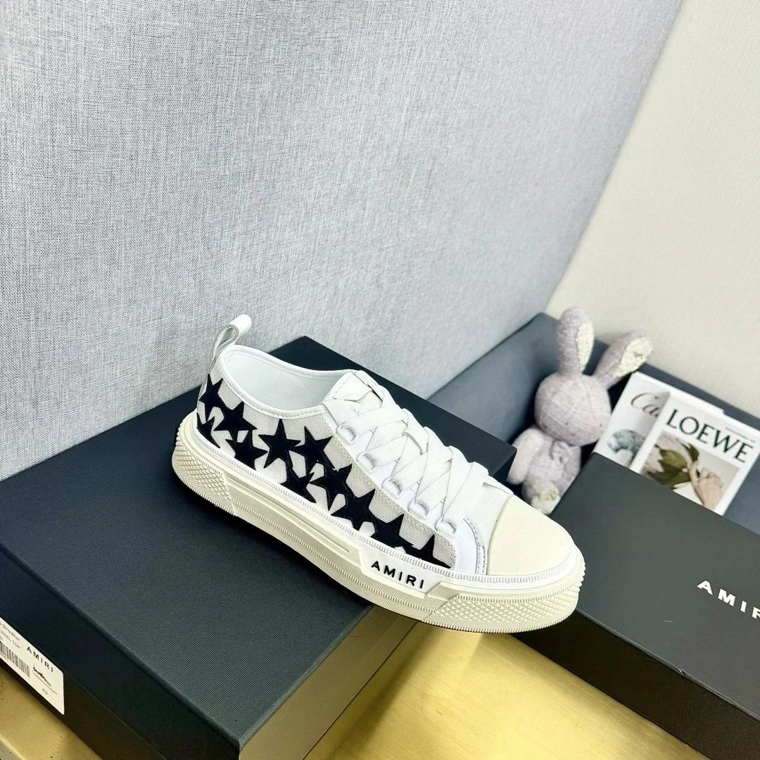 Stars Canvas Low Top Thick Sole Casual Shoe photo 2