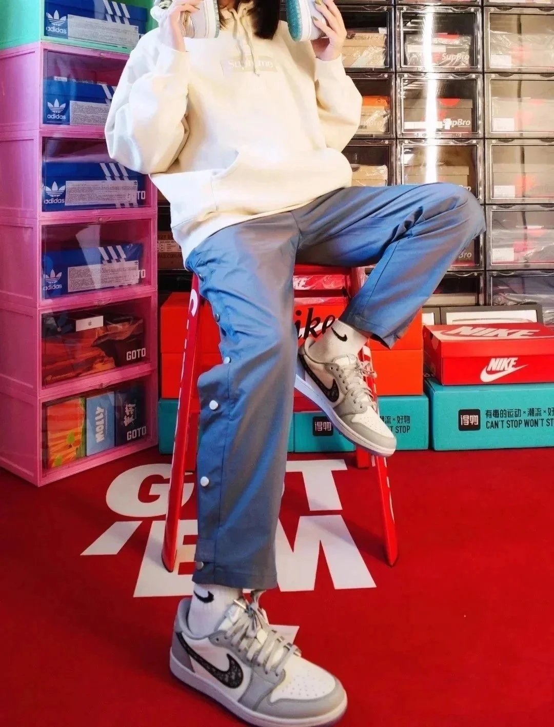 Dior x Air Jordan 1 Retro Low Grey photo 7