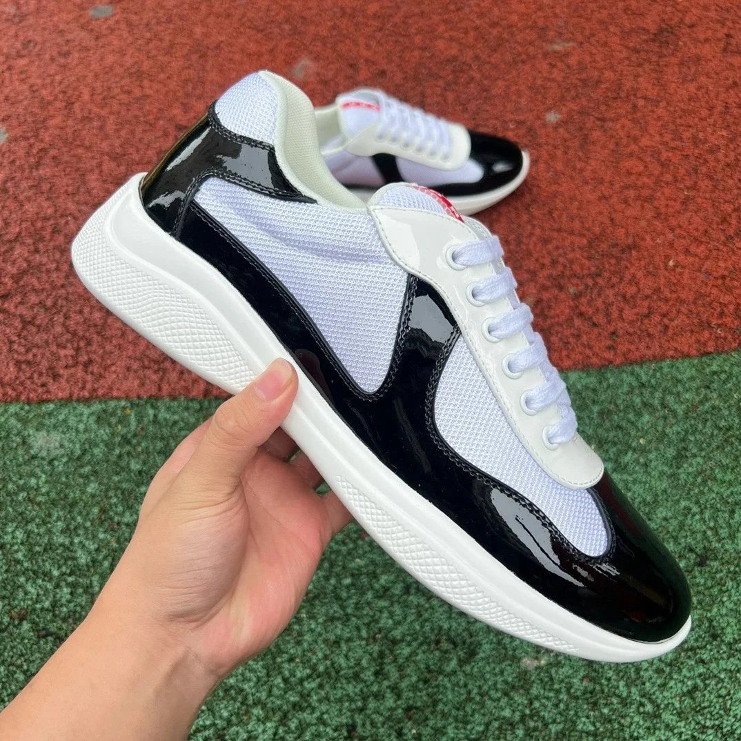 Black White Sport Shoe photo 2