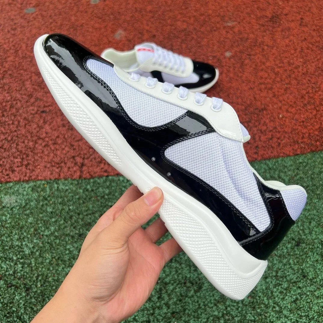 Black White Sport Shoe photo 4