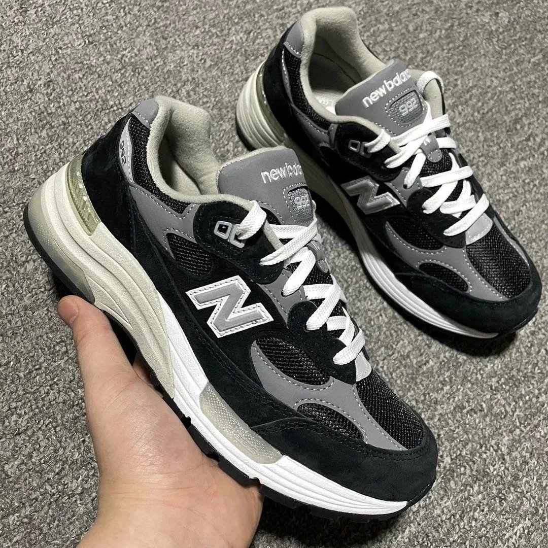 New Balance 992 photo 2