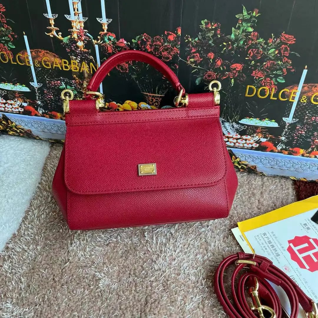 Crocodile Pattern Leather Shoulder Bag photo 6