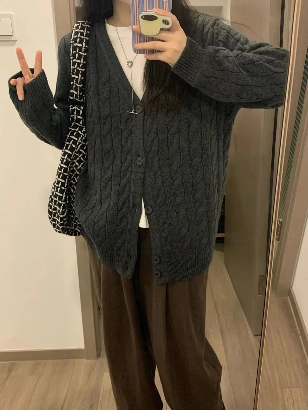 YUNSHU Cable Knit Cardigan photo 7