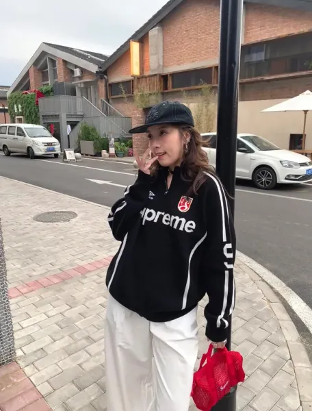 Supreme x Umbro Football Shorts Red / Green - 4