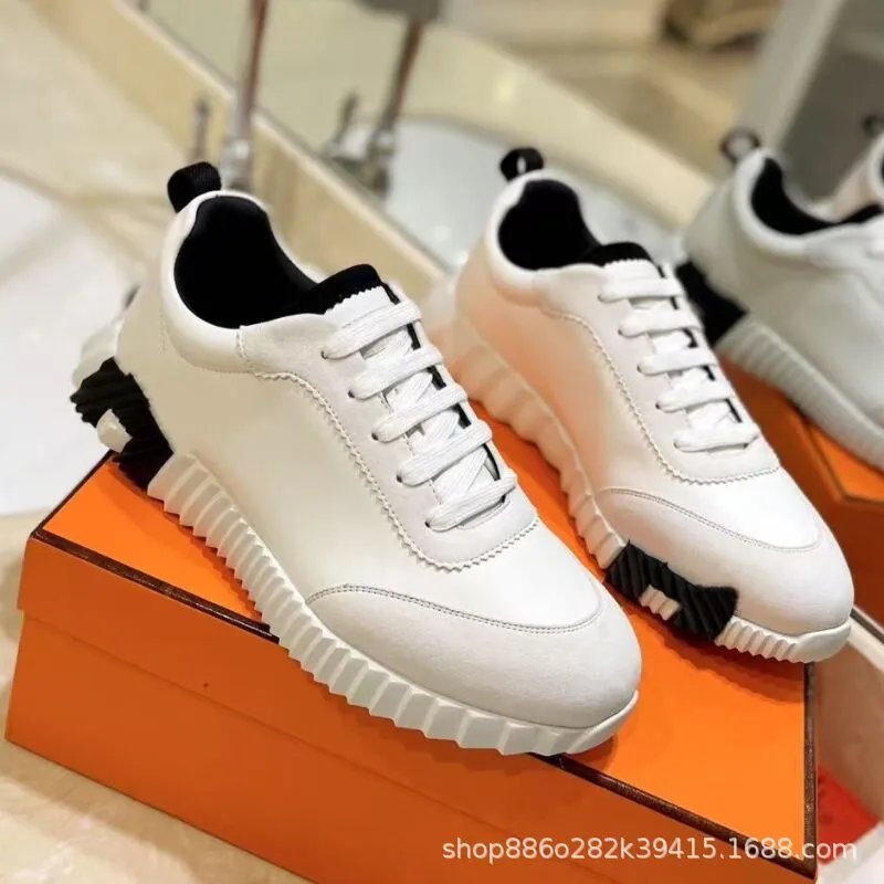 Lightweight Breathable Casual Sports Shoes photo 2