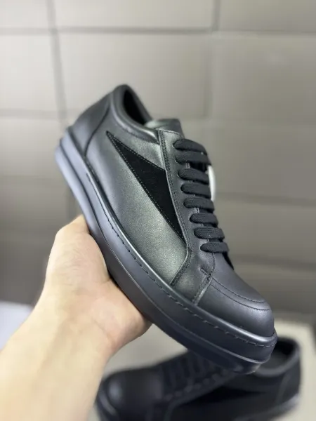 Off-White Diagonal Arrow Low-Top Olive Green Sneakers - 42