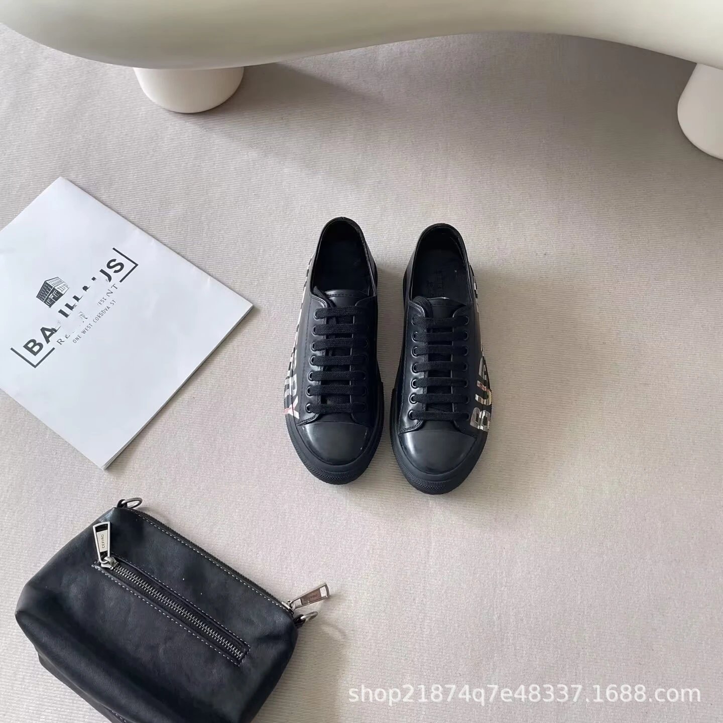 Comfortable Canvas Skate Shoes photo 4