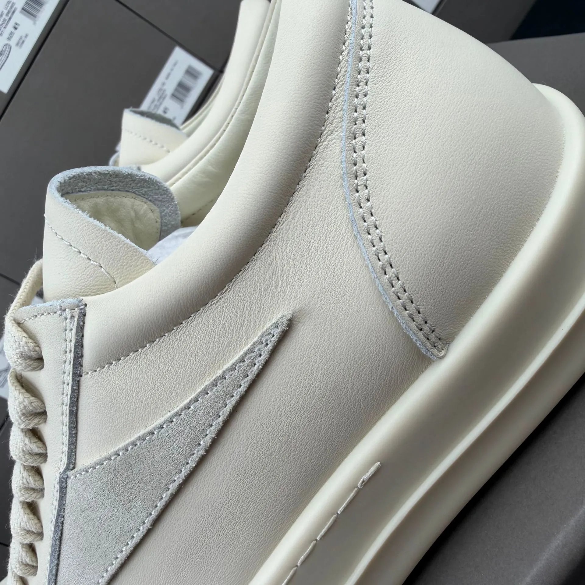 Off-White Diagonal Arrow Low-Top Olive Green Sneakers - 17